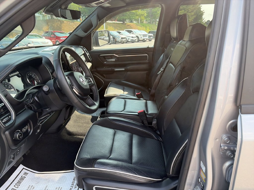 Used 2025 RAM 1500 Laramie AWD/4WD image 10