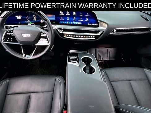 Used 2025 Cadillac Lyriq Luxury w/ LPO, Floor Liner Package AWD/4WD image 19
