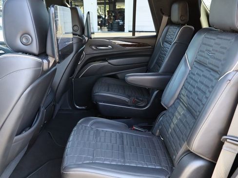 Used 2021 Cadillac Escalade Sport Platinum image 28