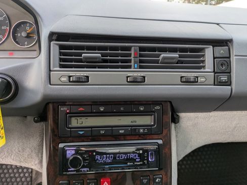 Used 1999 Mercedes-Benz SL 500 image 9