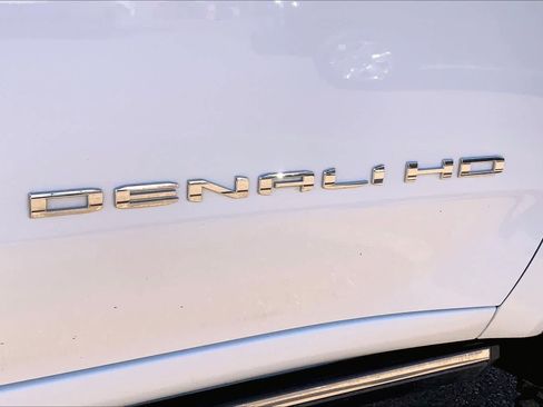 Used 2024 GMC Sierra 2500 Denali Ultimate image 31