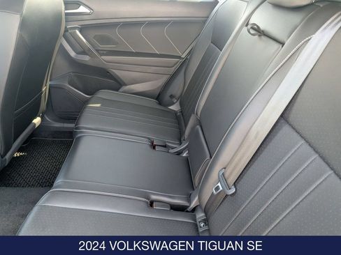 Certified 2024 Volkswagen Tiguan SE AWD/4WD image 16