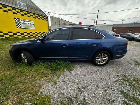 Used 2016 Volkswagen Passat 1.8T S FWD image 2