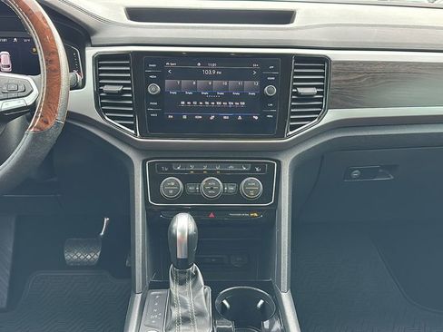 Used 2023 Volkswagen Atlas SE image 11