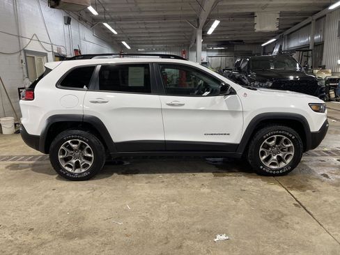 Used 2022 Jeep Cherokee Trailhawk w/ Technology Group image 8