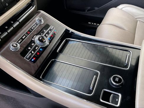 Used 2022 Lincoln Aviator Grand Touring w/ Equipment Group 301A image 16