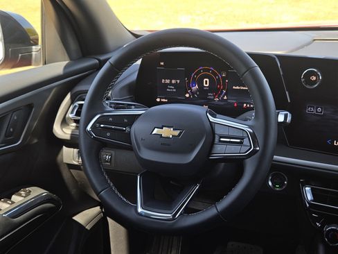 New 2026 Chevrolet Traverse LT FWD image 11