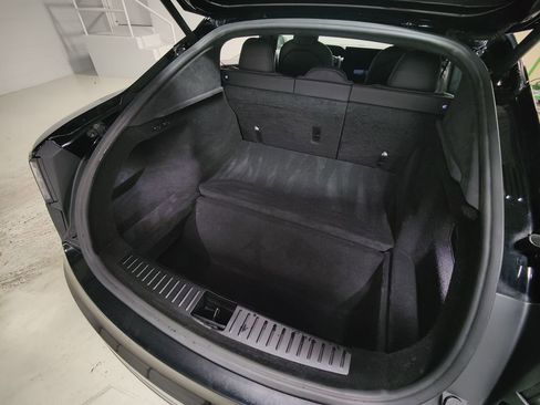 Used 2022 Tesla Model S image 9