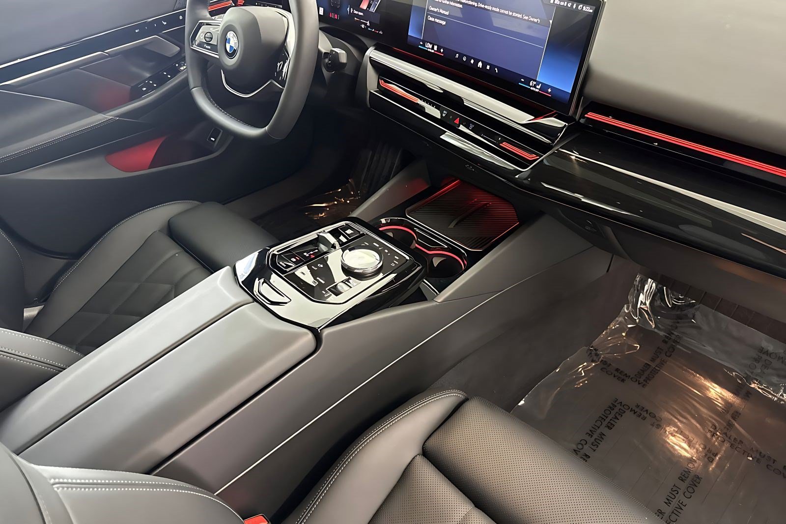 Used 2026 BMW 530i w/ Premium Package RWD image 34
