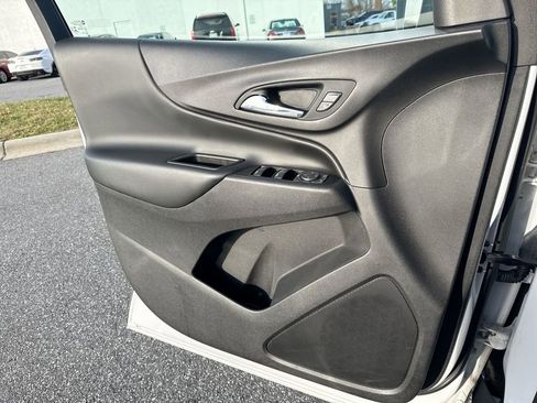 Certified 2020 Chevrolet Equinox LT image 18