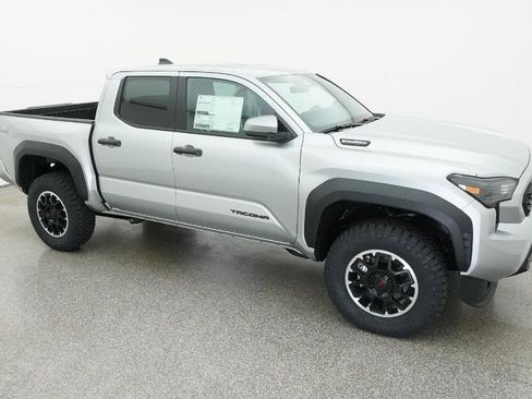 New 2025 Toyota Tacoma TRD Off-Road image 12