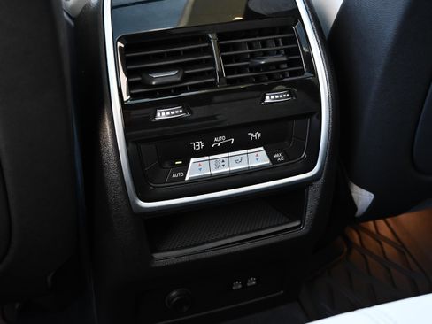 Certified 2025 BMW X5 xDrive40i w/ M Sport Package image 30