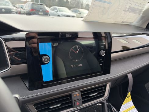 New 2026 Volkswagen Taos SE image 28