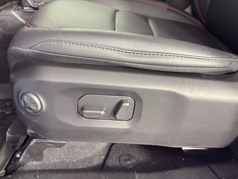 Used 2026 Jeep Wrangler Unlimited Rubicon w/ Steel Bumper Group image 27