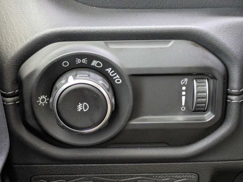 New 2026 Jeep Wrangler Unlimited Sahara AWD/4WD image 25