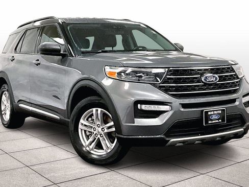 Certified 2022 Ford Explorer XLT w/ Equipment Group 202A image 2