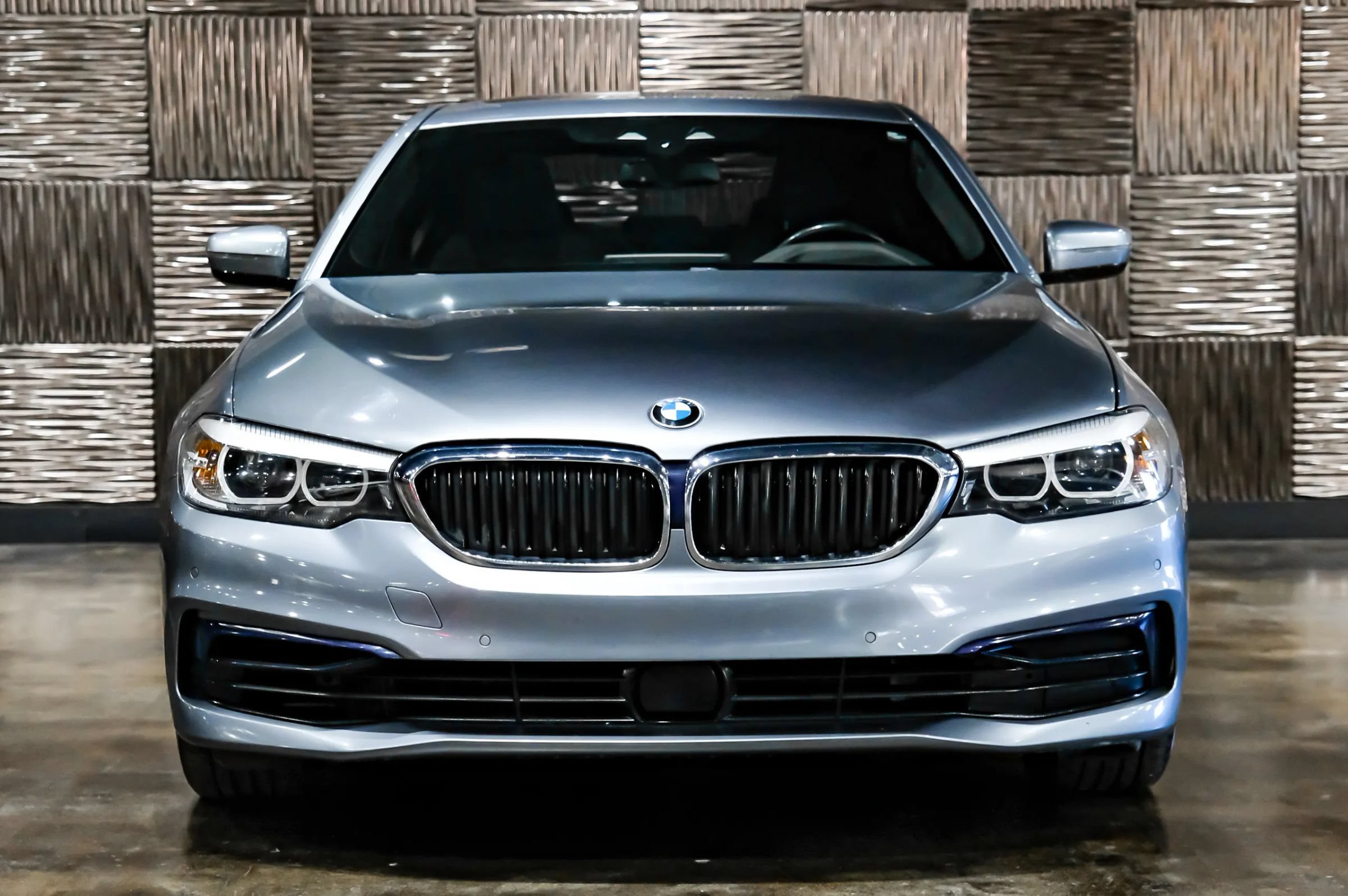Used 2019 BMW 540i xDrive AWD/4WD image 8
