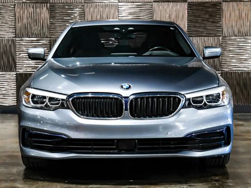 Used 2019 BMW 540i xDrive AWD/4WD image 8