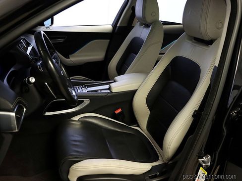 Used 2020 Jaguar F-PACE S image 11