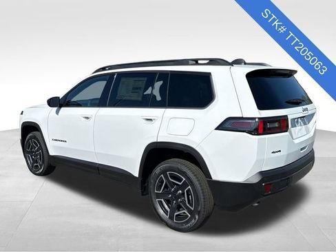 New 2026 Jeep Cherokee Laredo AWD/4WD image 4