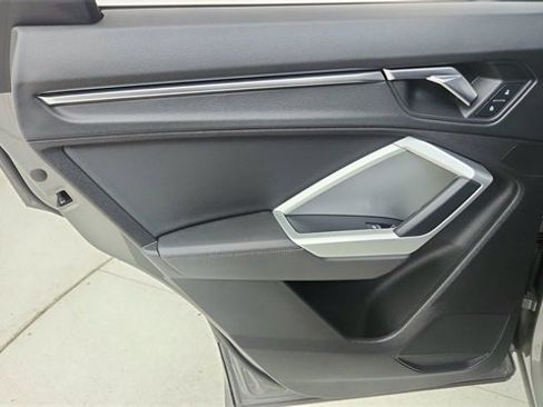 Used 2020 Audi Q3 2.0T Premium w/ Convenience Package image 33