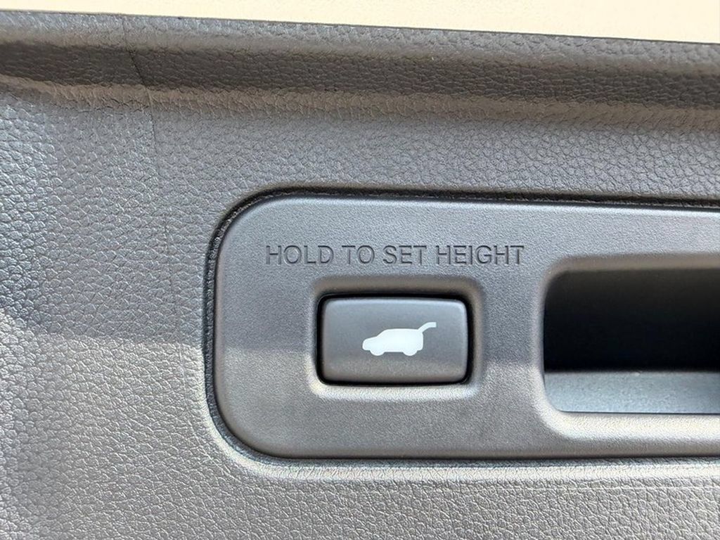 New 2026 Honda Pilot Touring image 5