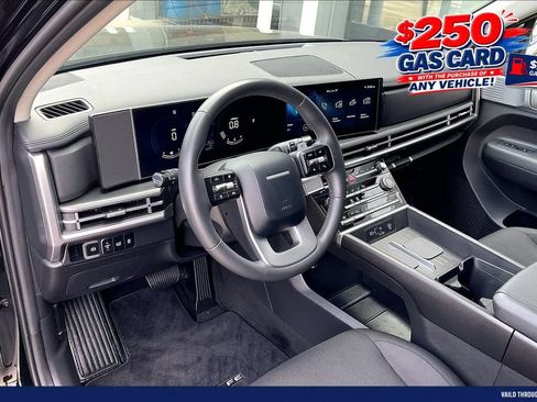 Used 2024 Hyundai Santa Fe SE FWD image 13
