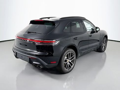 Certified 2026 Porsche Macan AWD/4WD image 9