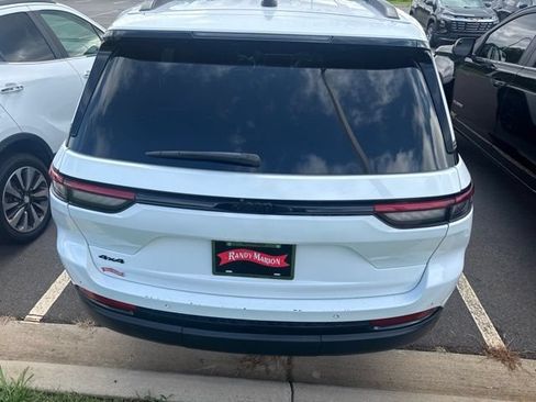 Used 2024 Jeep Grand Cherokee Altitude AWD/4WD image 5