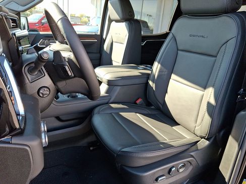 New 2026 GMC Sierra 1500 Denali w/ Technology Package image 6
