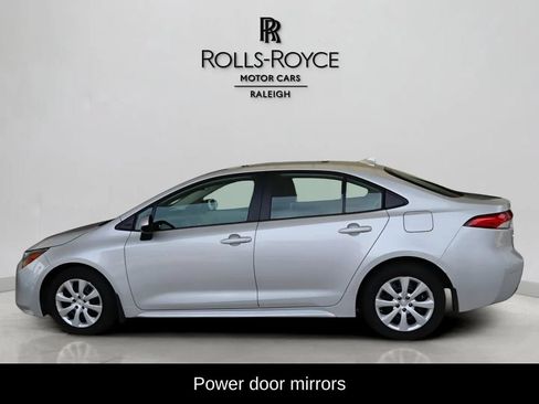 Used 2025 Toyota Corolla LE FWD image 8