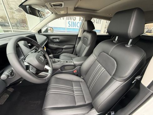 New 2026 Honda HR-V EX-L image 8