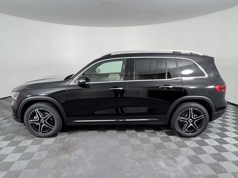 New 2026 Mercedes-Benz GLB 250 4MATIC image 9