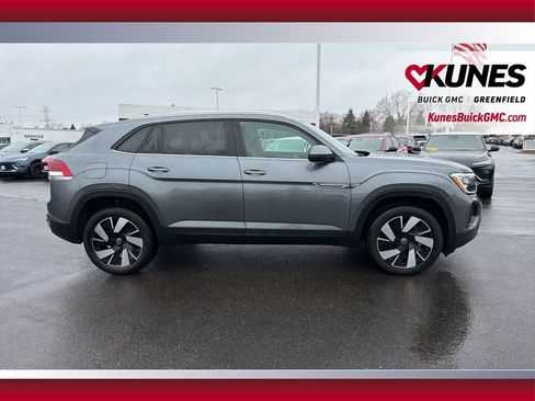 Used 2025 Volkswagen Atlas Cross Sport SE AWD/4WD image 4