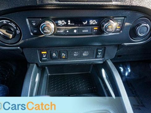 Used 2022 Nissan Frontier SV image 39