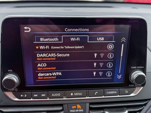 Certified 2022 Nissan Altima 2.5 SV w/ SV Premium Package image 16