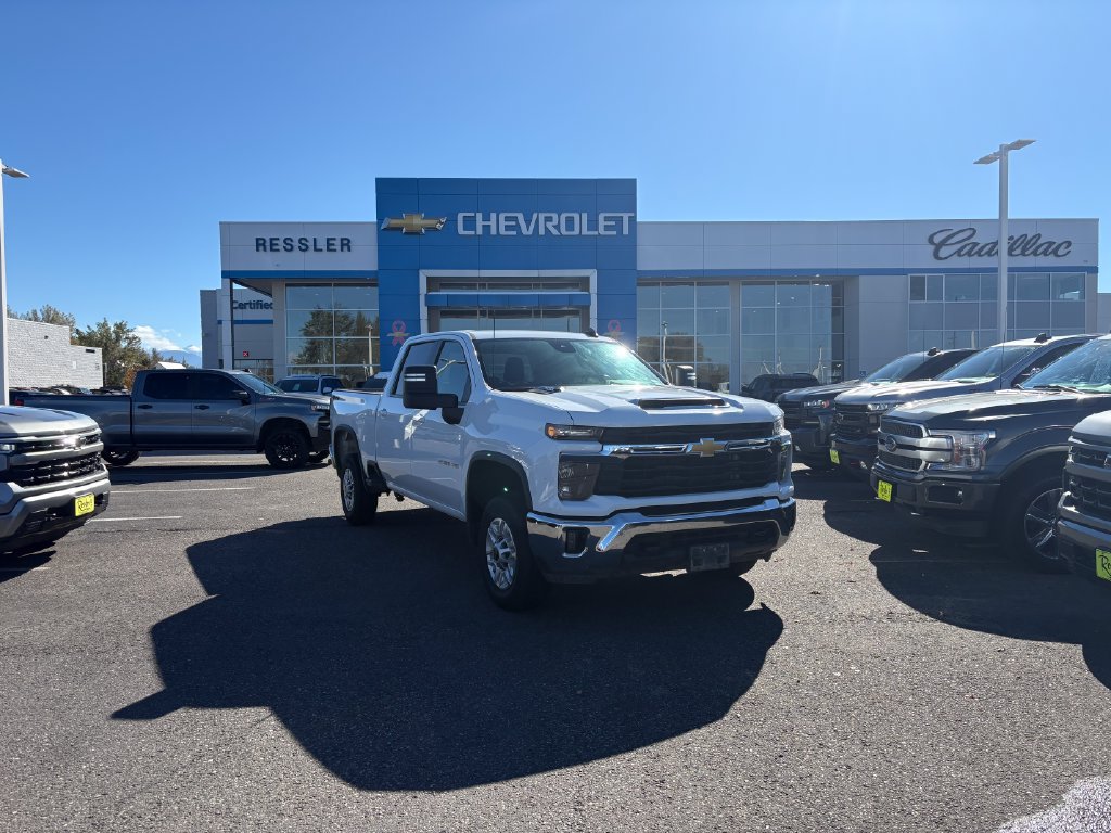 Used 2025 Chevrolet Silverado 2500 LT w/ Convenience Package AWD/4WD image 1
