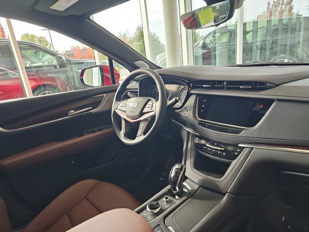 New 2026 Cadillac XT5 Premium Luxury w/ Driver Assist Package AWD/4WD image 8