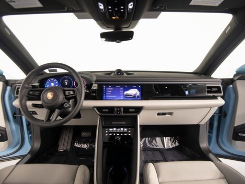 New 2025 Porsche Macan 4 Electric image 28