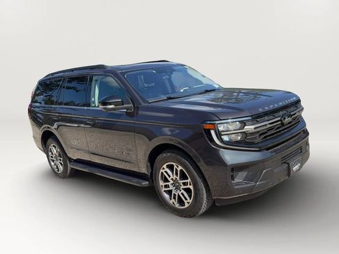 Used 2025 Ford Expedition Active AWD/4WD image 8