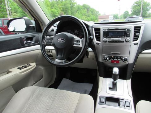 Used 2013 Subaru Outback 2.5i Premium w/ Popular Pkg 1B AWD/4WD image 8