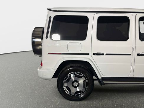 Used 2025 Mercedes-Benz G 550 image 19
