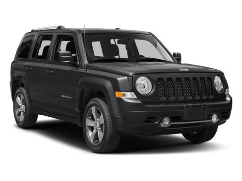 Used 2017 Jeep Patriot Latitude image 9