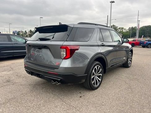 Certified 2023 Ford Explorer ST AWD/4WD image 3