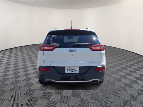 Used 2018 Jeep Cherokee Limited AWD/4WD image 5