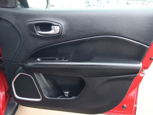 Used 2019 Jeep Compass Altitude image 39