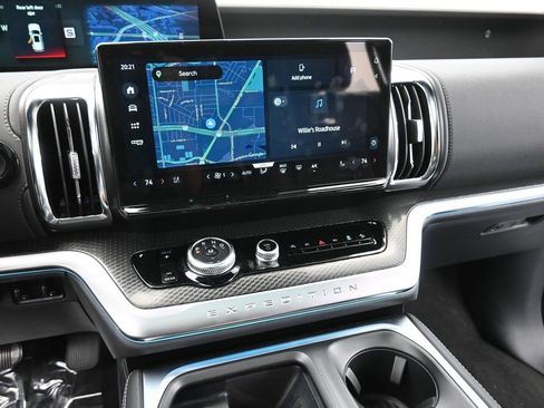 New 2025 Ford Expedition Platinum w/ Stealth Performance Package image 17