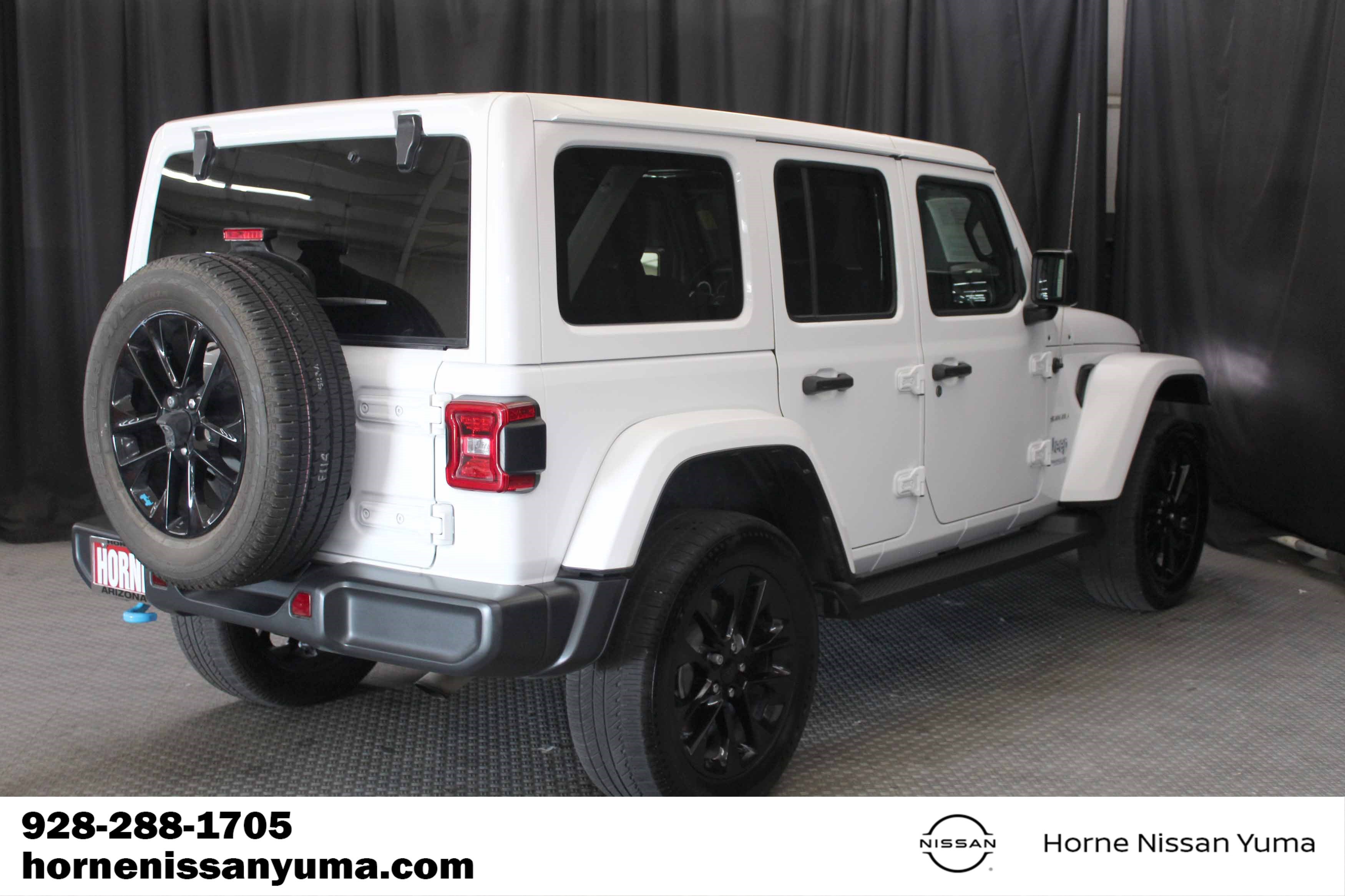 Used 2022 Jeep Wrangler Unlimited Sahara AWD/4WD image 14