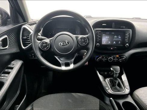 Used 2020 Kia Soul S FWD image 6