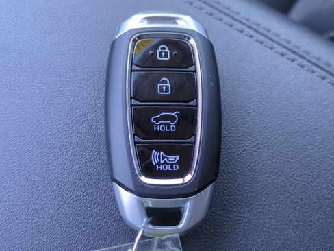 Used 2019 Hyundai Santa Fe FWD image 29